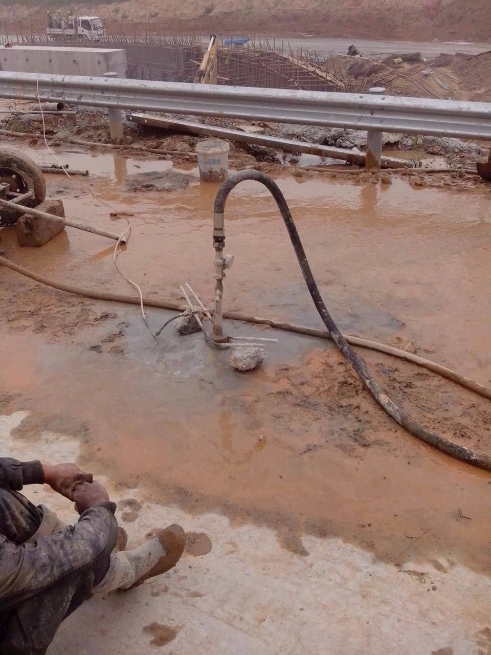 侨乡街道开发区路基压密注浆