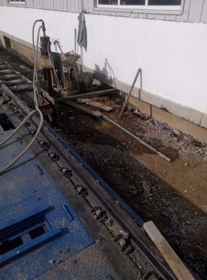 侨乡街道开发区注浆治理铁路高路基沉陷病害